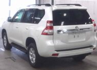 Toyota Landcruiser Prado “TX -PKG” GDJ150 PEARL 2015 Year 2800cc with TEARDROP HEADLIGHTS , LEATHER SEATS AND SUNROOF Auto Diesel with Full options.