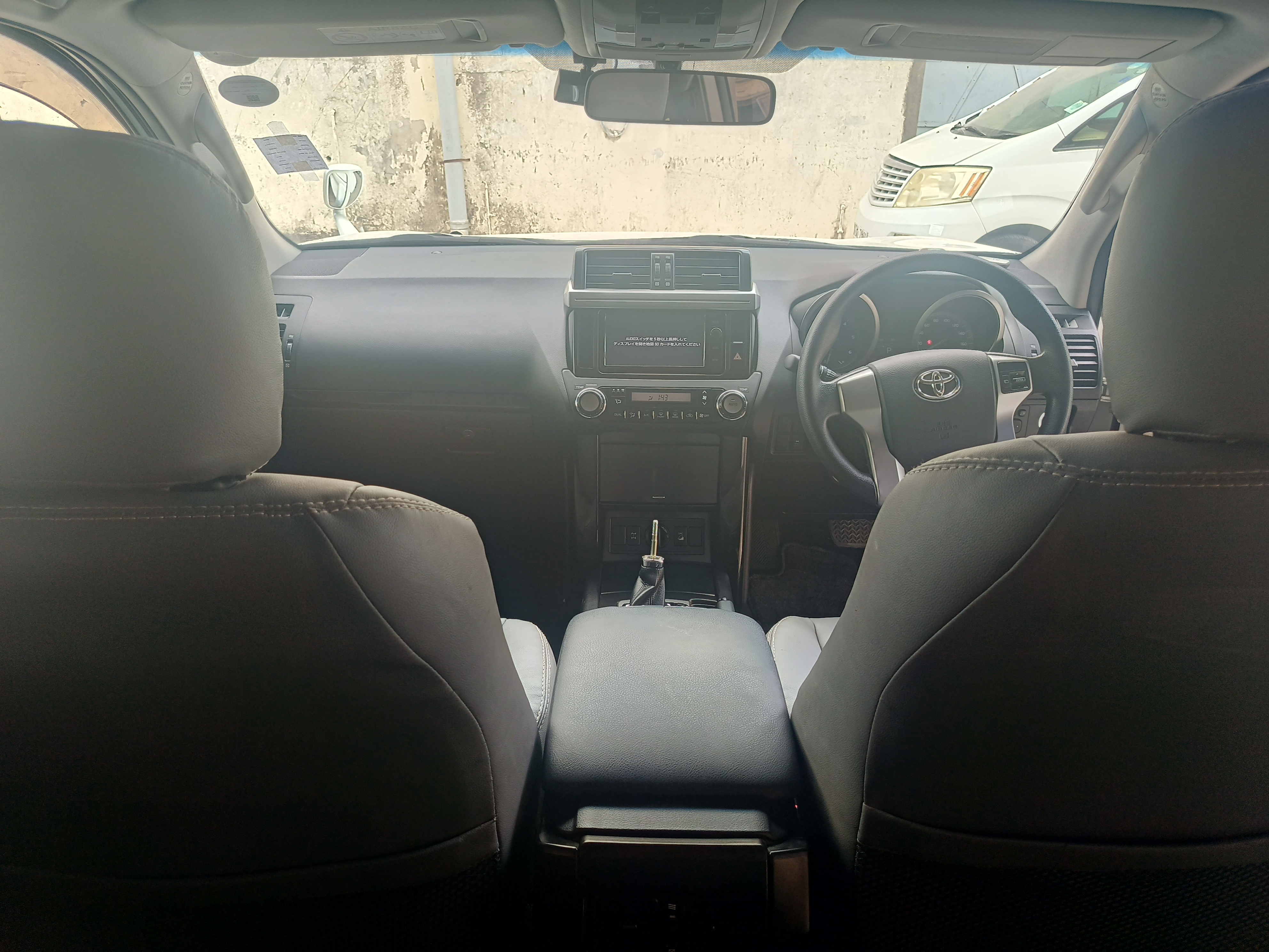 Toyota Landcruiser Prado “TX -PKG” GDJ150 PEARL 2015 Year 2800cc with TEARDROP HEADLIGHTS , LEATHER SEATS AND SUNROOF Auto Diesel with Full options.