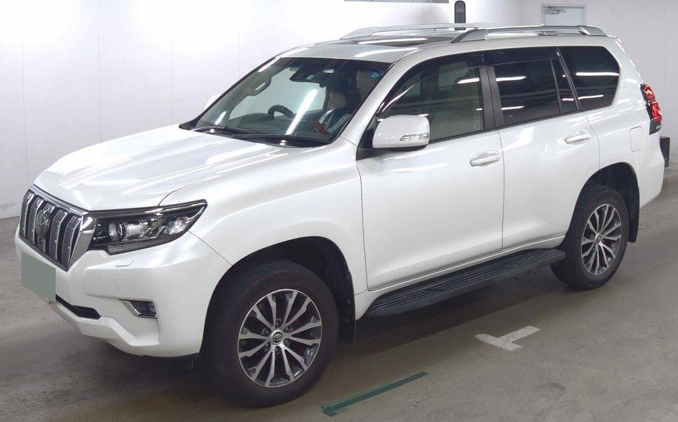 Toyota Landcruiser Prado -NEW SHAPE Pearl 2017 Year “TX -L PKG” TRJ150W 2700cc with SUNROOF , ROOF RAILS , RECTANGULAR HEADLIGHTS AND BEIGE LEATHER SEATS Auto Petrol with Full options.