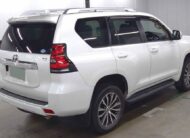 Toyota Landcruiser Prado -NEW SHAPE Pearl 2017 Year “TX -L PKG” TRJ150W 2700cc with SUNROOF , ROOF RAILS , RECTANGULAR HEADLIGHTS AND BEIGE LEATHER SEATS Auto Petrol with Full options.