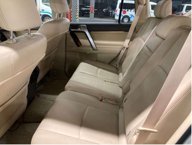 Toyota Prado PEARL 2016 Year “TX-L-PKG” GDJ150 2800cc with BEIGE LEATHER SEATS AND TEARDROP HEADLIGHTS Auto Diesel with Full options.