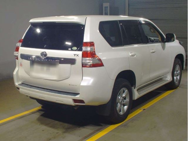 Toyota Prado PEARL 2016 Year “TX-L-PKG” GDJ150 2800cc with BEIGE LEATHER SEATS AND TEARDROP HEADLIGHTS Auto Diesel with Full options.