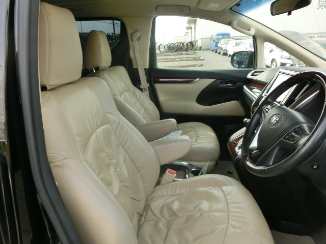Toyota Alphard AGH30 BLACK 2016 Year- X PKG NEW SHAPE 2500cc Auto Petrol with SUNROOF..