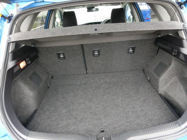 Toyota Auris BLUE 2017 Year NZE184H HATCHBACK 1500cc Auto Petrol with Full Options.