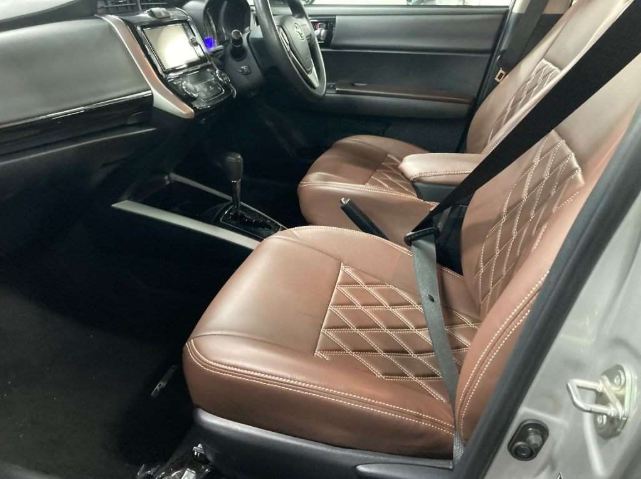 Toyota Fielder SILVER 2018 Year NRE161 – 1.5G “PKG” 1500cc Auto Petrol with BROWN LEATHER SEATS..