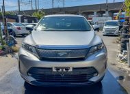 Toyota Harrier HYBRID SILVER AVU65W ELEGANCE 4WD PACKAGE 2019 Year 2500cc Auto Petrol with BROWN HALF LEATHER SEATS.