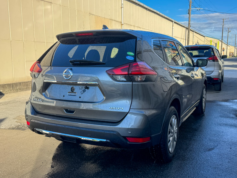 Nissan X-Trail GREY NT32 “20S PKG” 5 SEATER 2019 Year 2000cc Auto Petrol with Full Options.