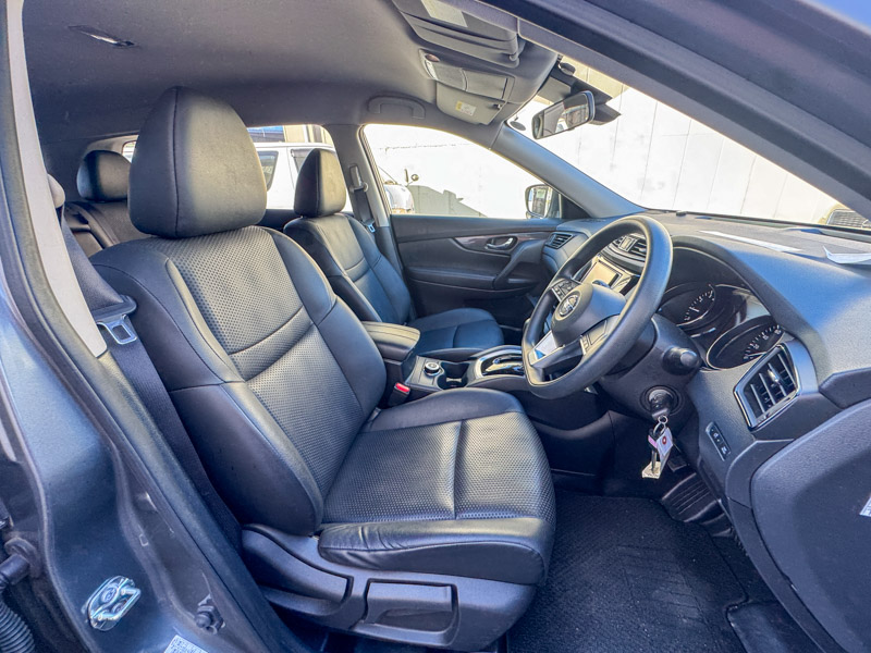 Nissan X-Trail GREY NT32 “20S PKG” 5 SEATER 2019 Year 2000cc Auto Petrol with Full Options.