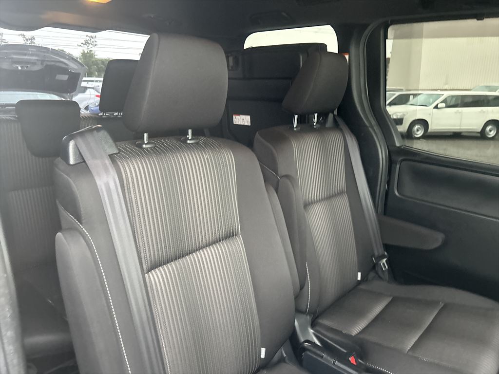 Toyota Voxy BLACK ZRR80W 2019 Year “ZS KIRAMEKI II PKG” 7 SEATER 2000cc Auto Petrol with Full Options.