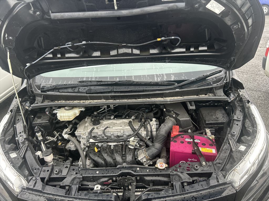 Toyota Voxy BLACK ZRR80W 2019 Year “ZS KIRAMEKI II PKG” 7 SEATER 2000cc Auto Petrol with Full Options.