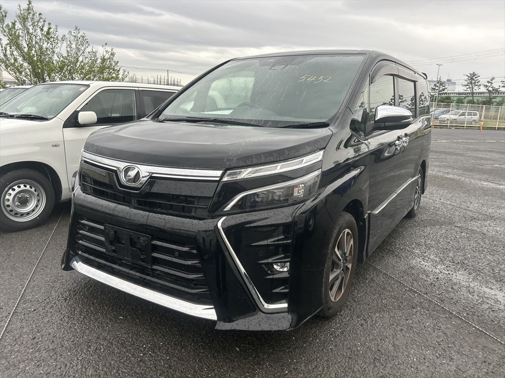 Toyota Voxy BLACK ZRR80W 2019 Year “ZS KIRAMEKI II PKG” 7 SEATER 2000cc Auto Petrol with Full Options.