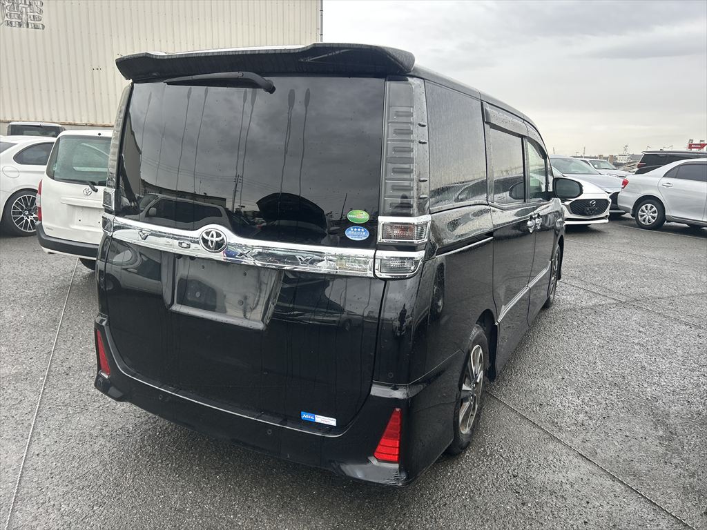 Toyota Voxy BLACK ZRR80W 2019 Year “ZS KIRAMEKI II PKG” 7 SEATER 2000cc Auto Petrol with Full Options.