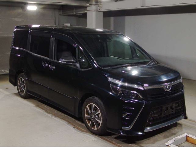 Toyota Voxy BLACK ZRR80W 2019 Year “ZS KIRAMEKI II PKG” 7 SEATER 2000cc Auto Petrol with Full Options.