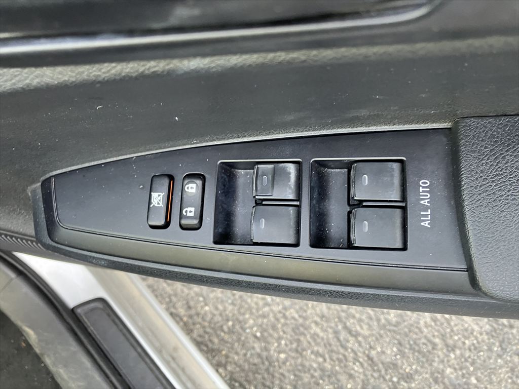Toyota Corolla Axio HYBRID SILVER 2019 Year NKE165 NEW SHAPE 1500cc Auto Petrol with Full Options