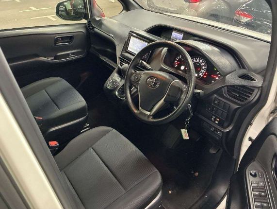 Toyota VOXY PEARL 2019 Year ZRR85G NEW SHAPE X 4WD PKG 2000cc Auto Petrol with 8 Seater and Full Options